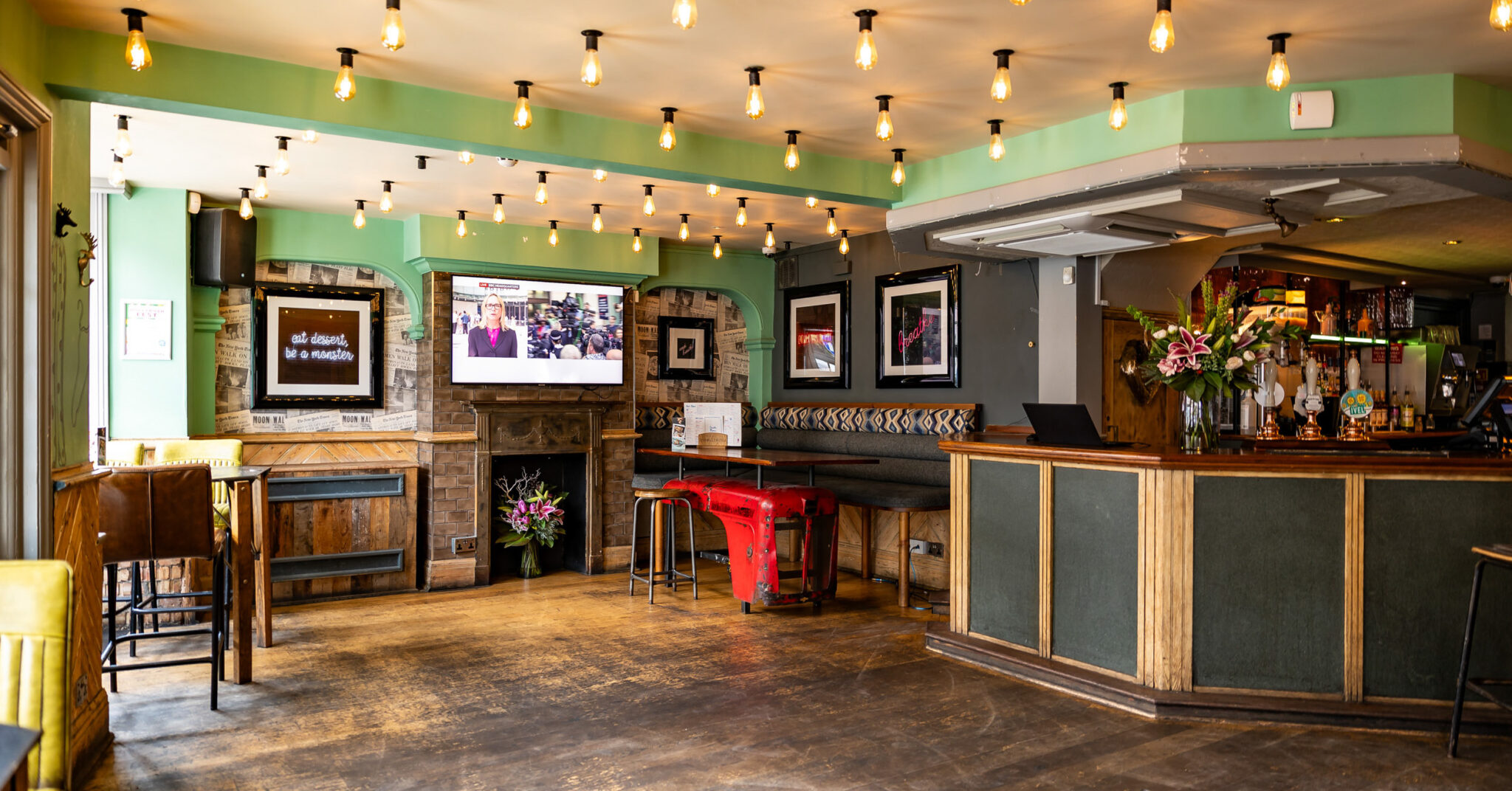 Photo of Hollybush, Loughton